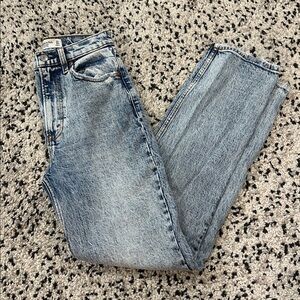 A&F 90s Straight Ultra High Rise